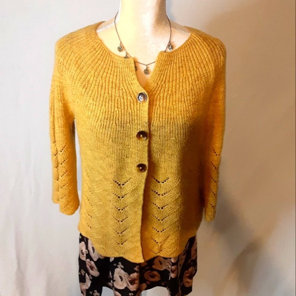 Dressbarn gold sweater